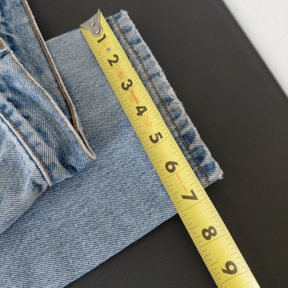 Vintage Levi's 550 Relaxed Fit Tapered Jeans 13 Jr Made in USA Y2K Light Wash - Picture 10 of 14